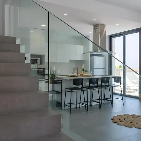 Flora's 3-br Retreat & Private Pool In Protaras