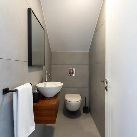 Flora's 3-br Retreat & Private Pool In Protaras Villa *