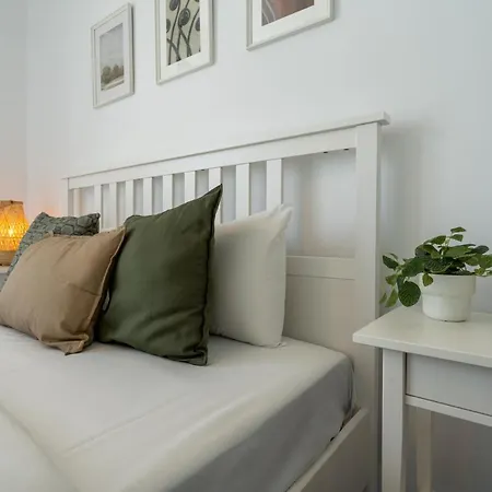 Flora's 3-br Retreat & Private Pool In Protaras * Paralimni