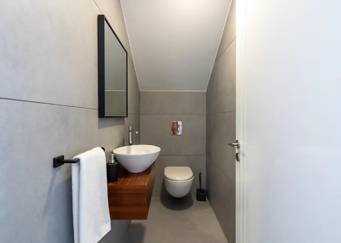 Flora's 3-br Retreat & Private Pool In Protaras Villa *