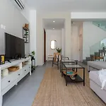 Villa Flora's 3-br Retreat & Private Pool In Protaras