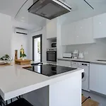 Flora's 3-br Retreat & Private Pool In Protaras