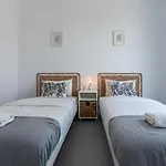 Flora's 3-br Retreat & Private Pool In Protaras * Paralimni