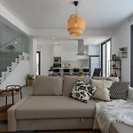 Flora's 3-br Retreat & Private Pool In Protaras *