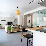 Villa Flora's 3-br Retreat & Private Pool In Protaras