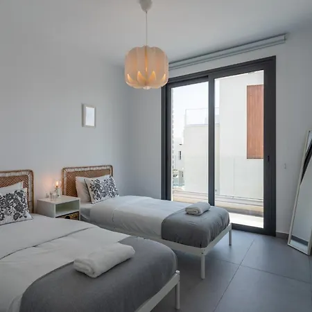 Villa Flora's 3-br Retreat&private Pool In Protaras Paralimni