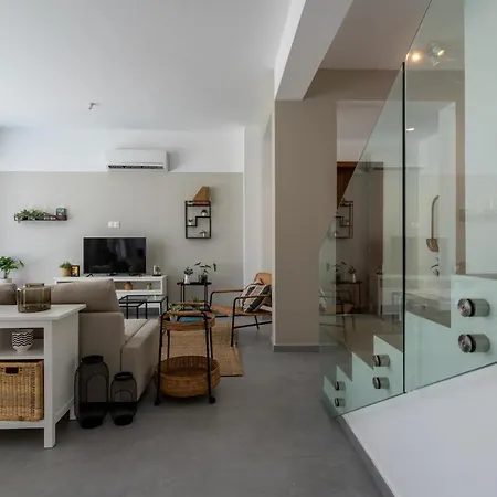 Вилла Flora's 3-br Retreat & Private Pool In Protaras *