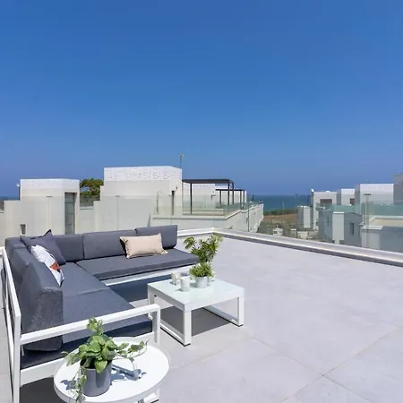 Flora's 3-br Retreat & Private Pool In Protaras * Паралимни