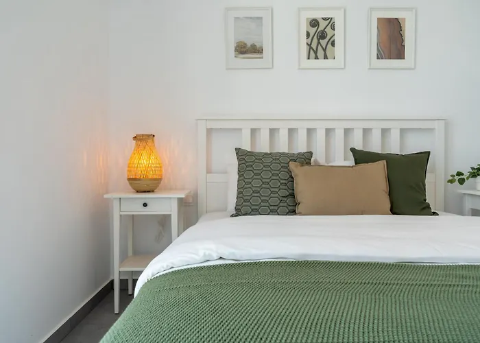 Flora's 3-br Retreat & Private Pool In Protaras Paralimni