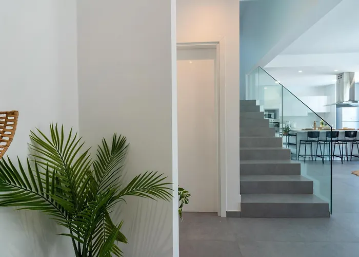 וילה Flora's 3-br Retreat & Private Pool In Protaras